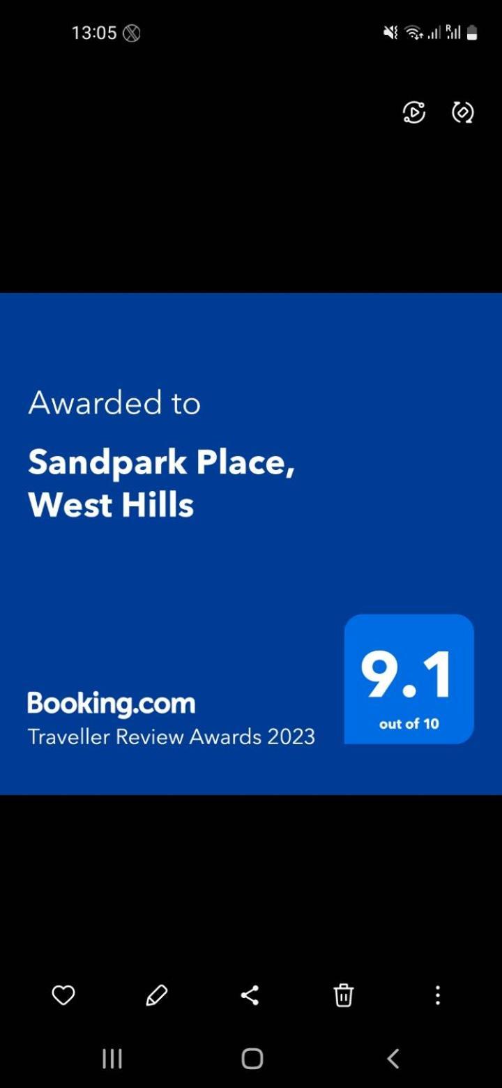 Sandpark Place, West Hills Mile 11 Dış mekan fotoğraf