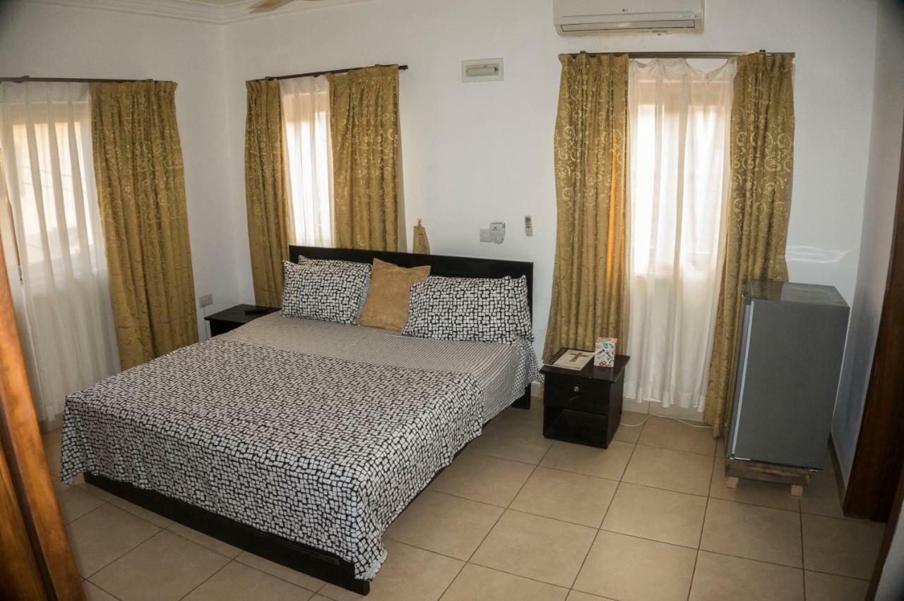 Sandpark Place, West Hills Mile 11 Dış mekan fotoğraf